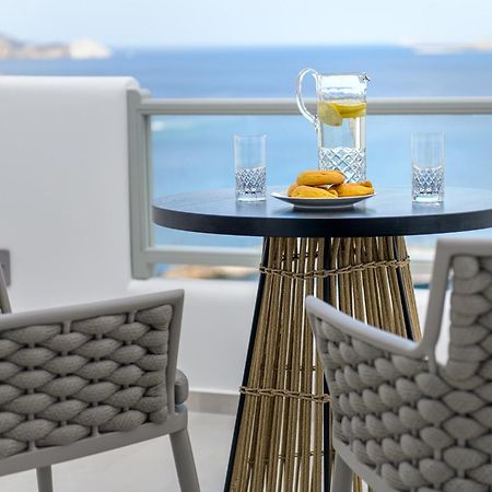Vivere Luxury Suites Pera Gyalos エクステリア 写真