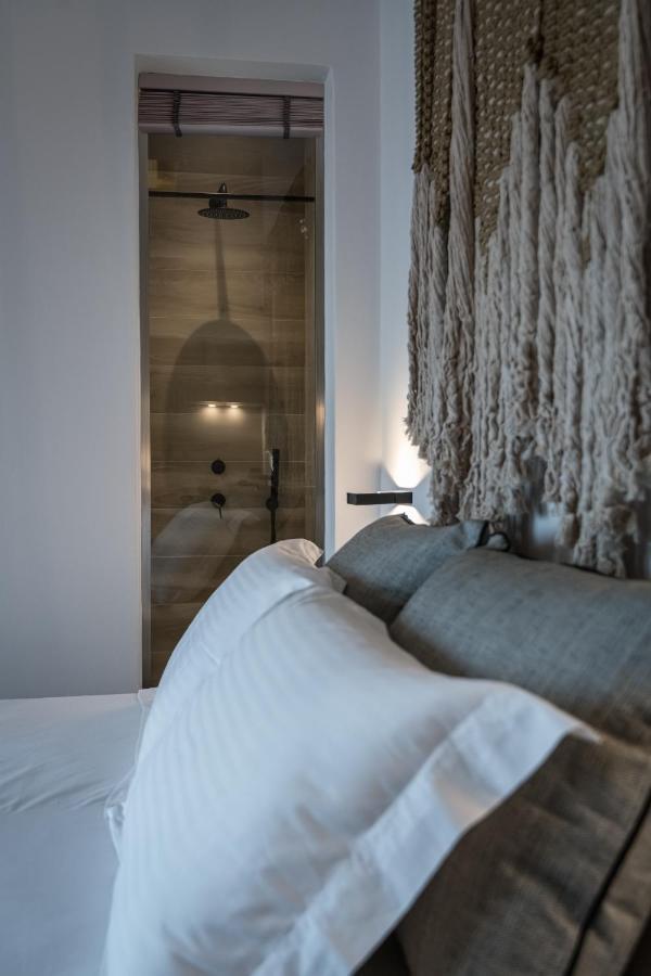 Vivere Luxury Suites Pera Gyalos エクステリア 写真