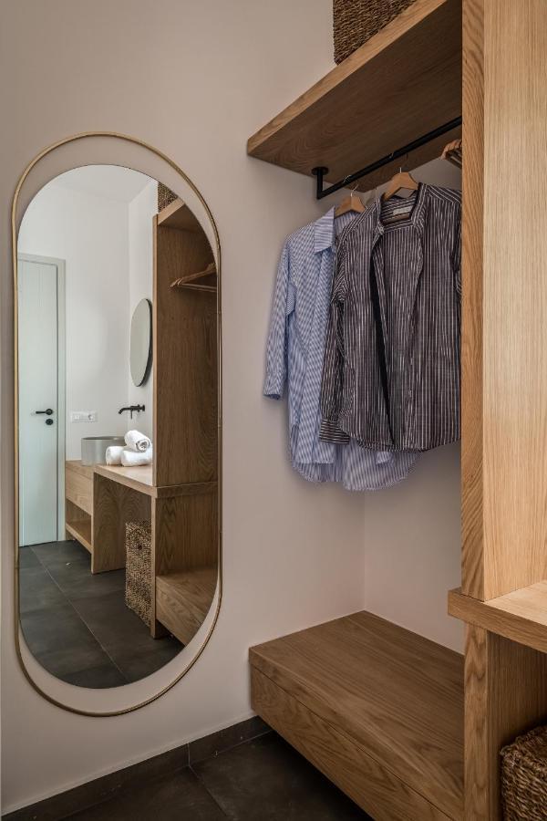 Vivere Luxury Suites Pera Gyalos エクステリア 写真
