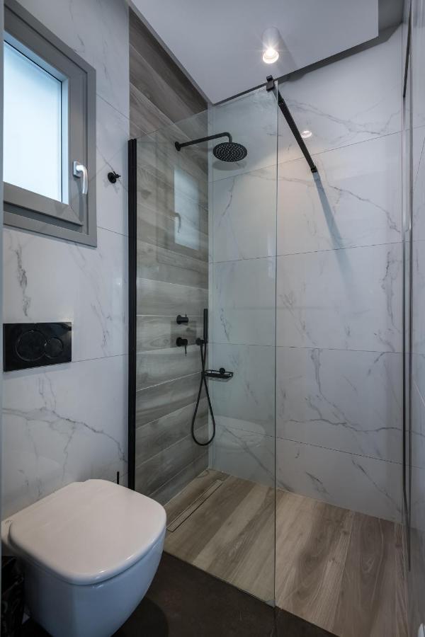 Vivere Luxury Suites Pera Gyalos エクステリア 写真