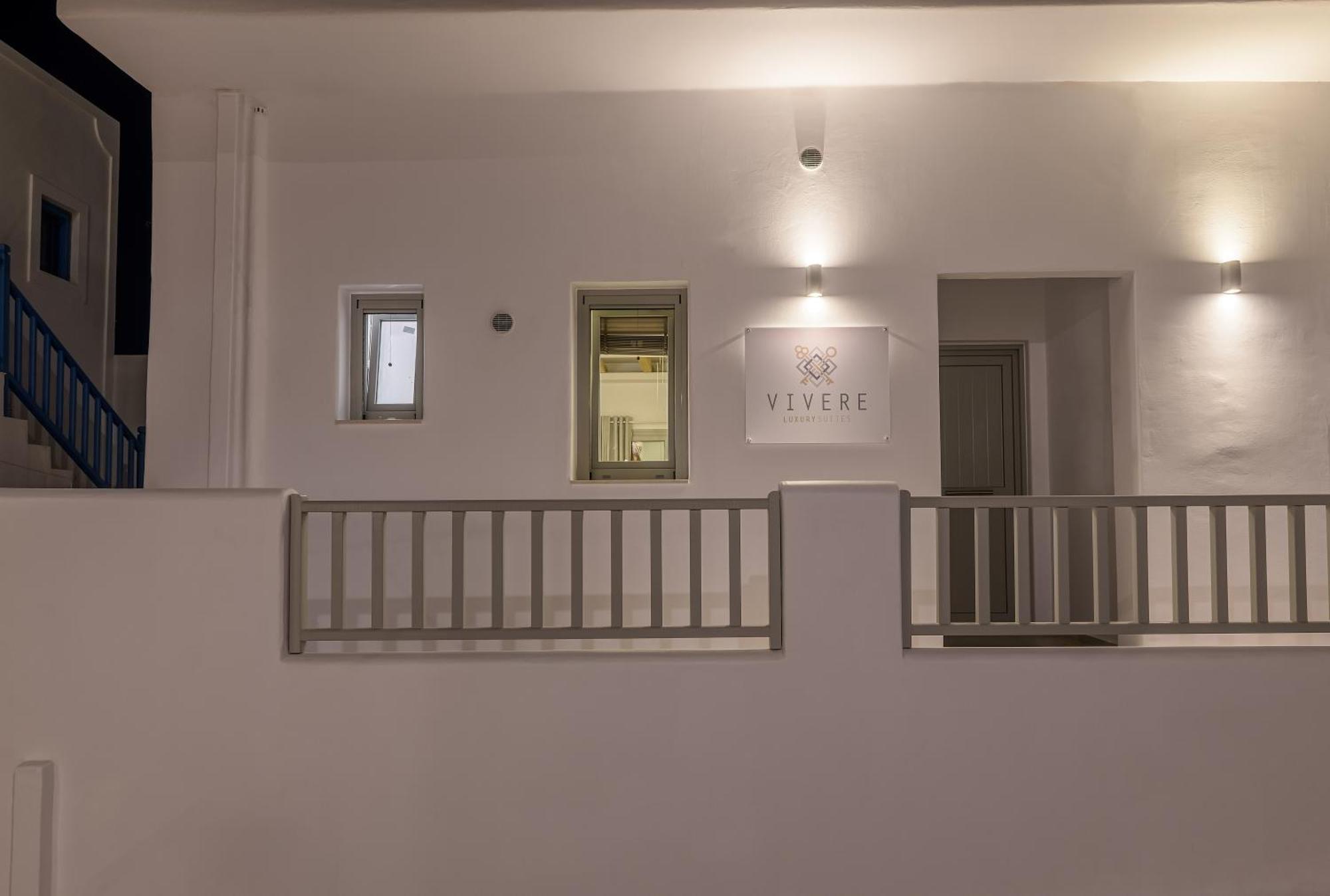 Vivere Luxury Suites Pera Gyalos エクステリア 写真