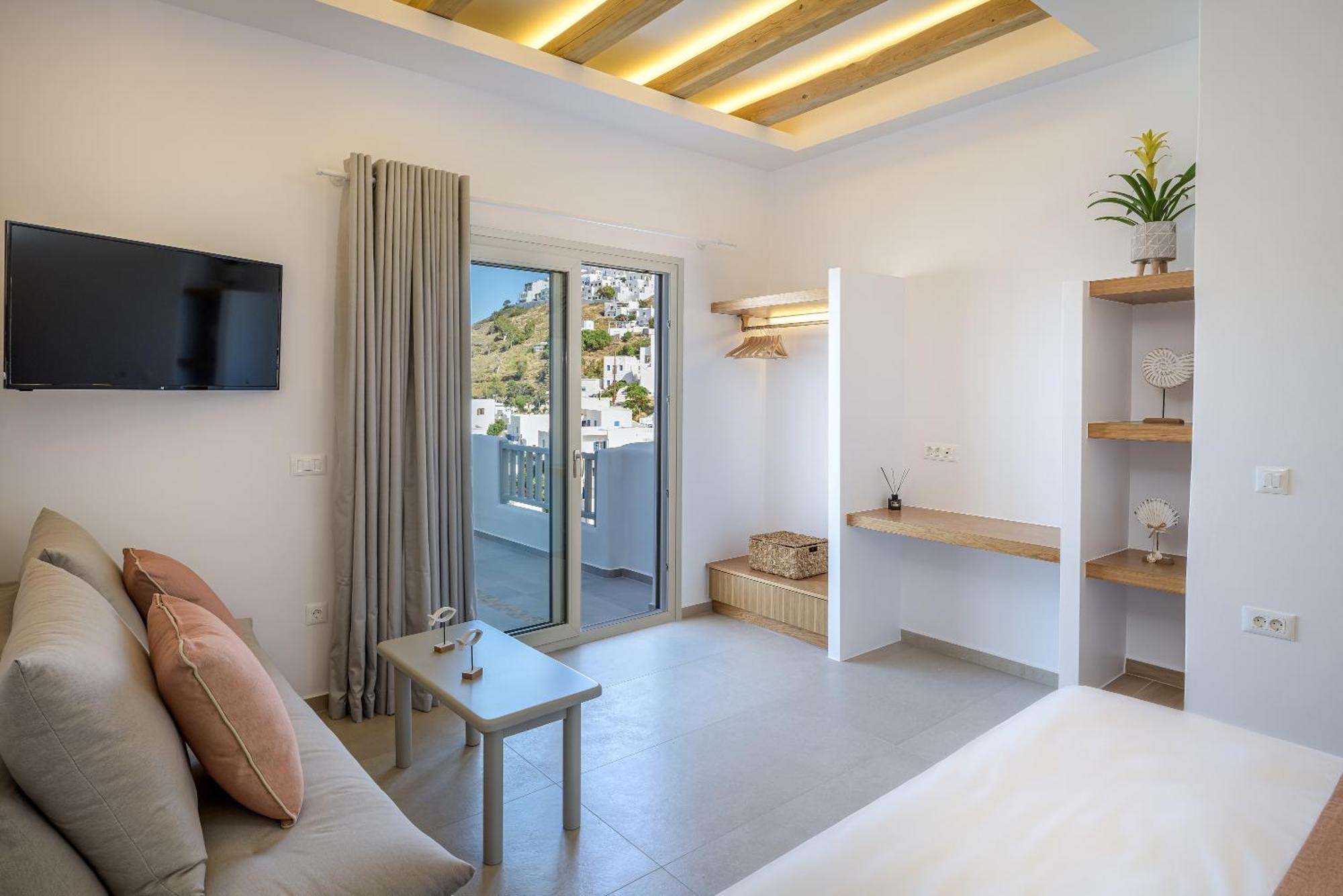 Vivere Luxury Suites Pera Gyalos エクステリア 写真